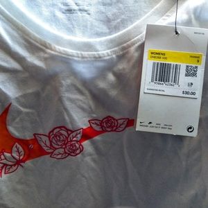 Nike sleeveless shirt.